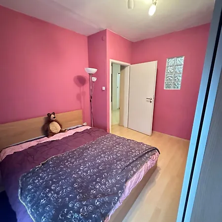 Colton Oasis Apartament *